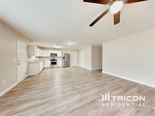 Foto del edificio - 4120 Devonwood Ct