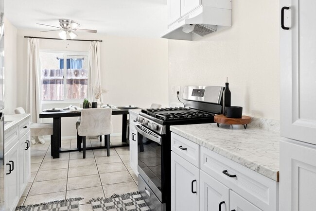 Foto del edificio - 3 BR / 2 BA 1152 Sq ft. Chula Vista / Priv...