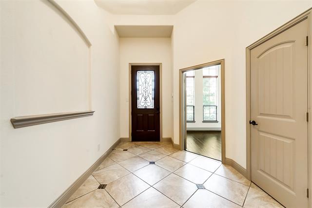 Building Photo - 1025 Dunhill Lane