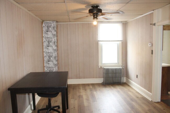 Building Photo - 645 W Philadelphia St