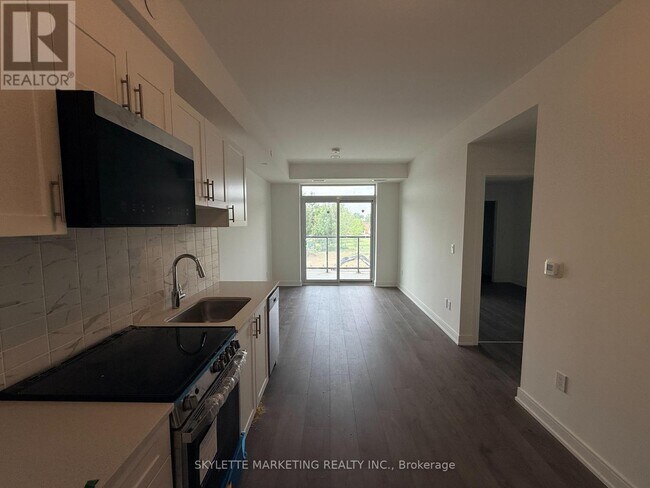 Building Photo - 705 Davis Dr