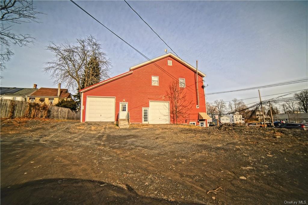 Primary Photo - 30 Railroad Ave
