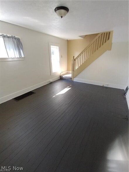 Foto del edificio - 175 Charles Ave NE