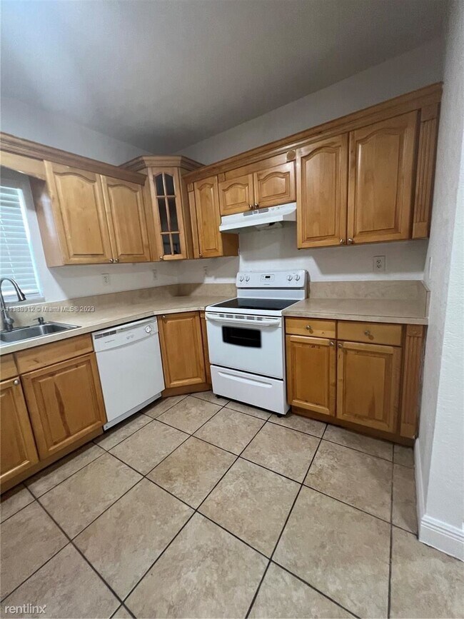 Foto del edificio - 3 br, 2 bath House - 1621 NW 118th St
