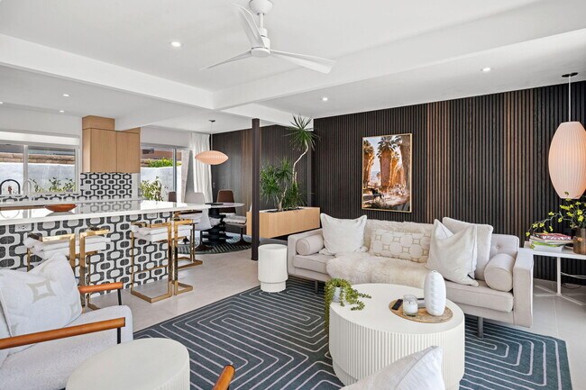 Building Photo - 1740 N Vía Miraleste