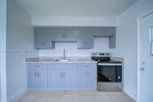 Foto del edificio - 5613 SW 27th St