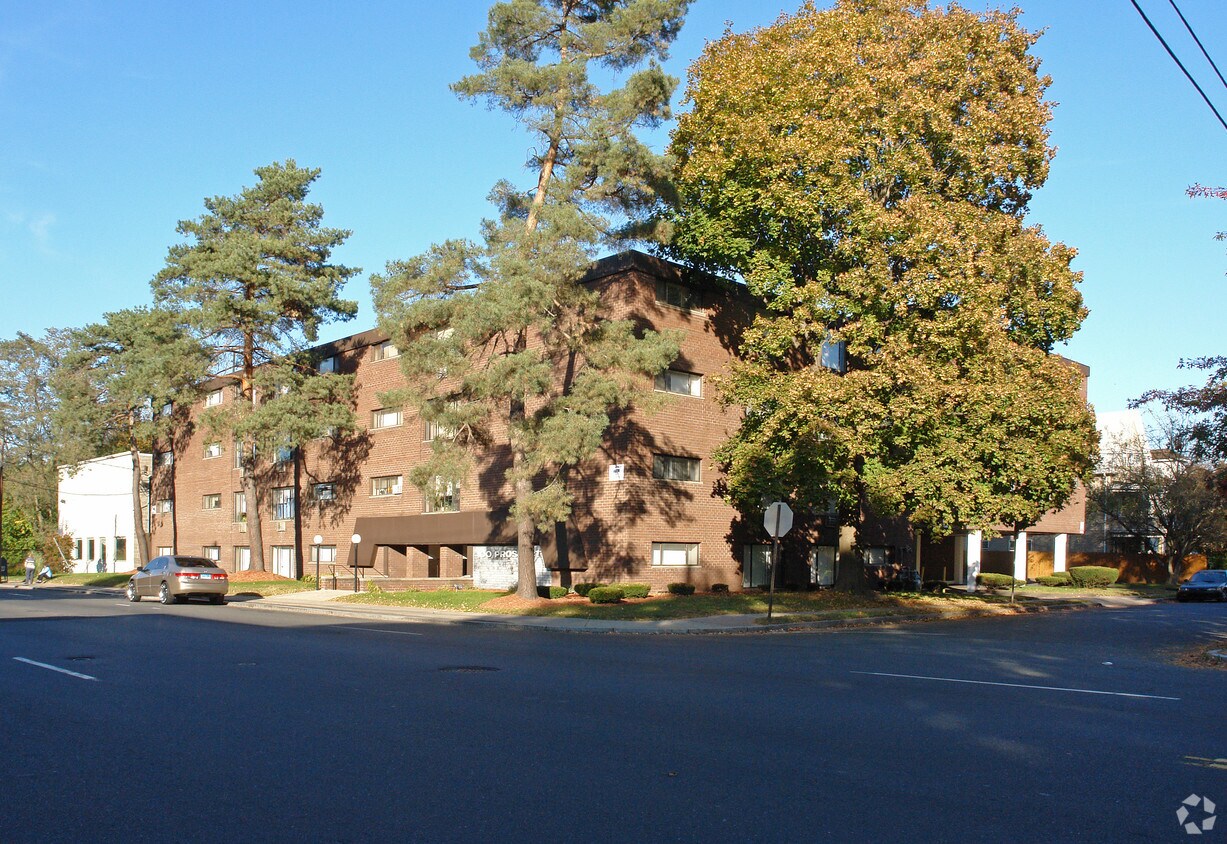 Foto principal - 100 Prospect Ave