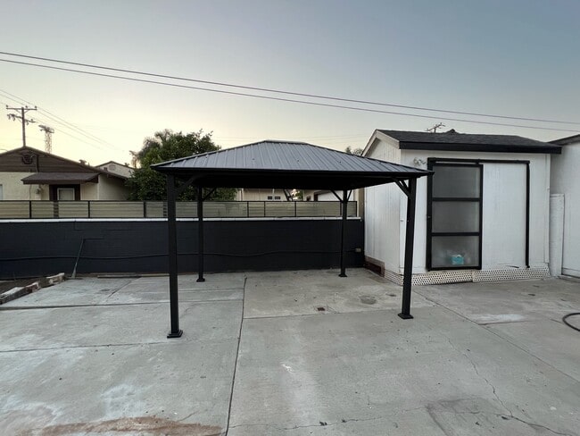 SHED - 1804 W Madison Ave