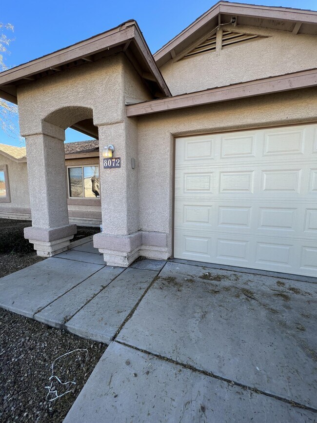 Building Photo - 8072 E Snakeroot Dr