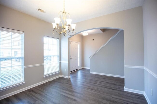 Building Photo - 649 Kenridge Dr