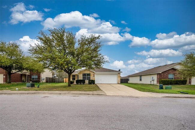 Building Photo - 2108 Boyer Dr