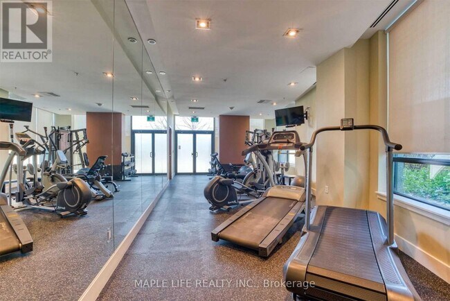 Photo du bâtiment - 5740 Yonge St