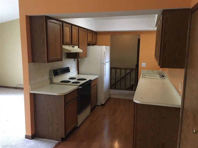 Building Photo - 29509 Red Oak Dr