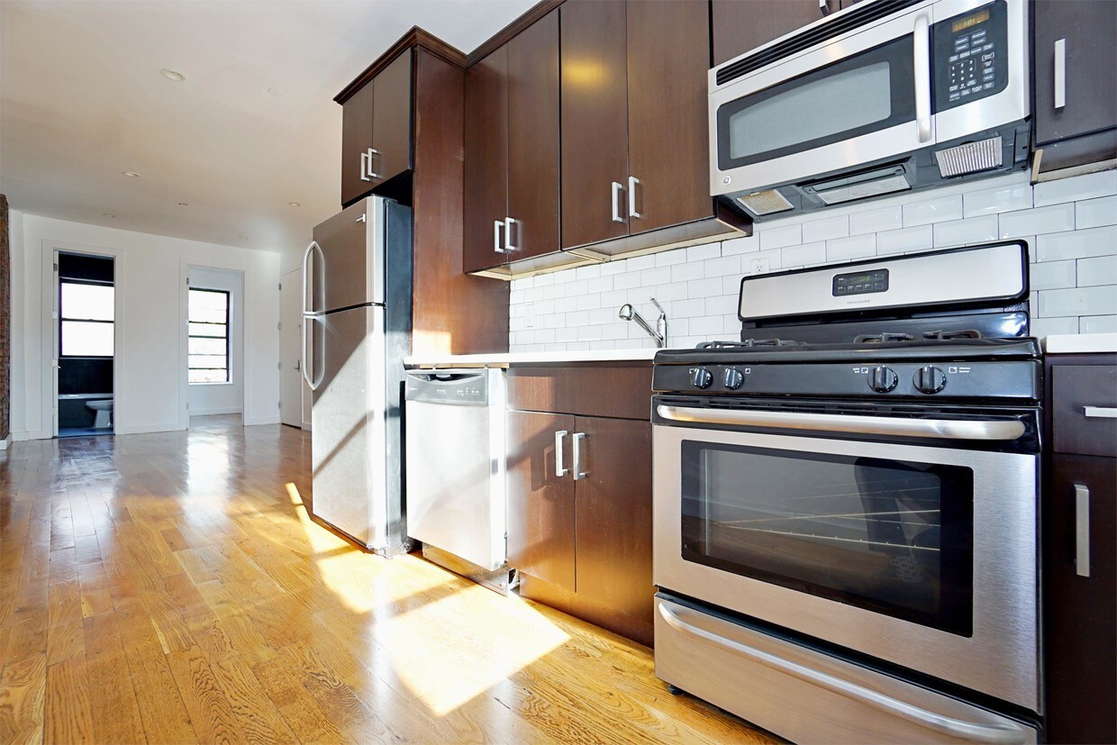Foto principal - 515 Monroe St