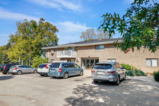 Foto del edificio - 4934 Whitcomb Dr