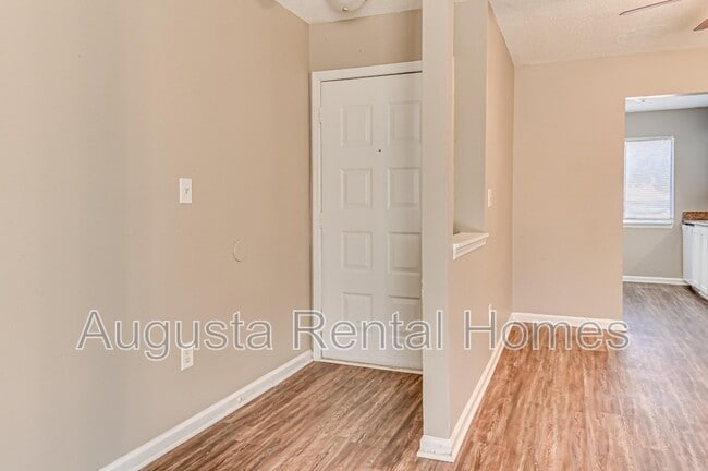 Building Photo - 2812A Thomas Lane