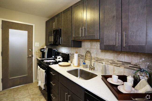 Kitchen - Joshua House