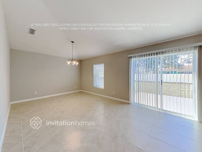 Building Photo - 150 SW Milburn Cir