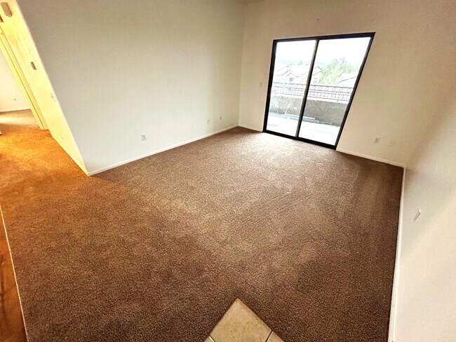 Foto del edificio - NORTHWEST 2 BEDROOM, 2 BATHROOM CONDO, ALL APPLIANCES INCLUDED!