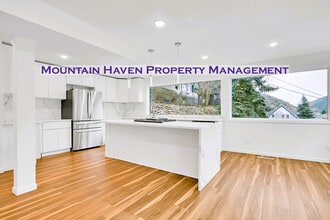 Building Photo - 325 14th Ave