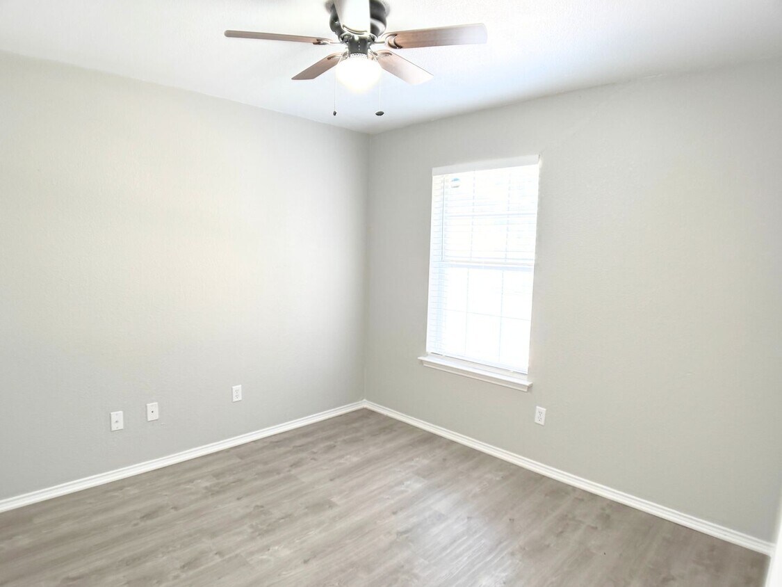 Foto del edificio - Fully Renovated 3-Bedroom in North Fort Wo...