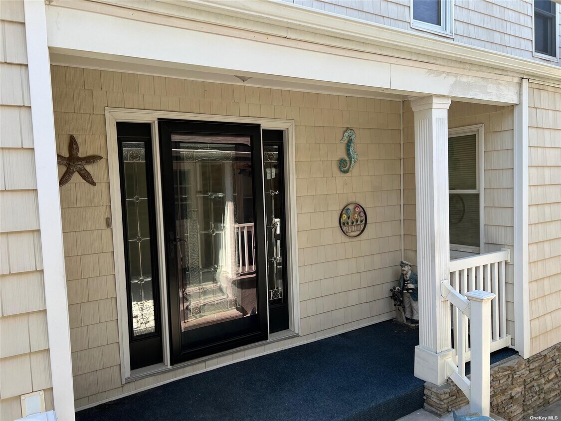 Foto principal - 161 Beach 109th St