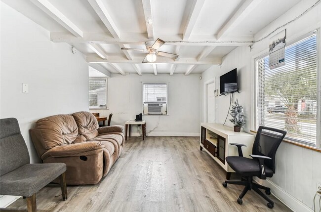 Foto del edificio - 1414 17th St W