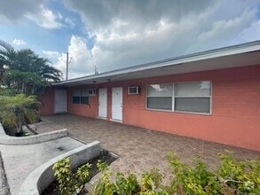 Building Photo - 531 C St