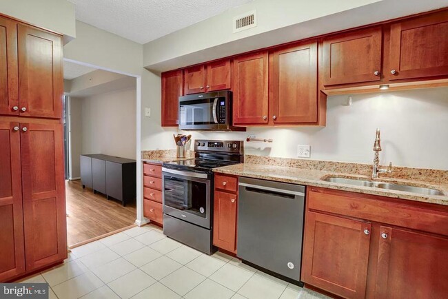 Building Photo - 2230 George C Marshall Dr