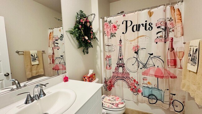 Foto del edificio - 1121 Tropic Ct