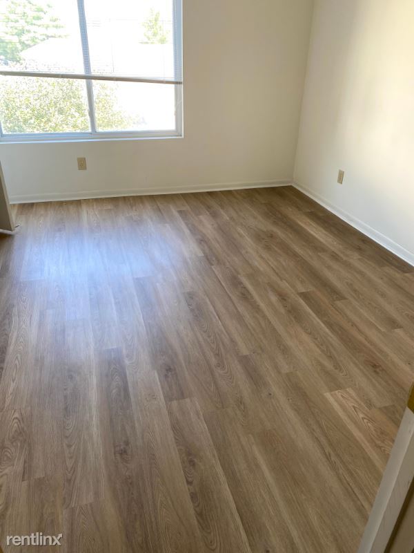 Foto del edificio - 3351 Lindsay Ln
