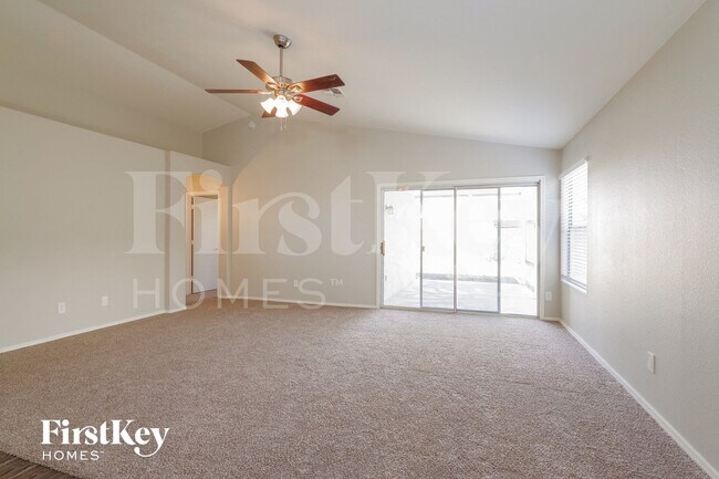 Foto del edificio - 8402 W Bloomfield Rd
