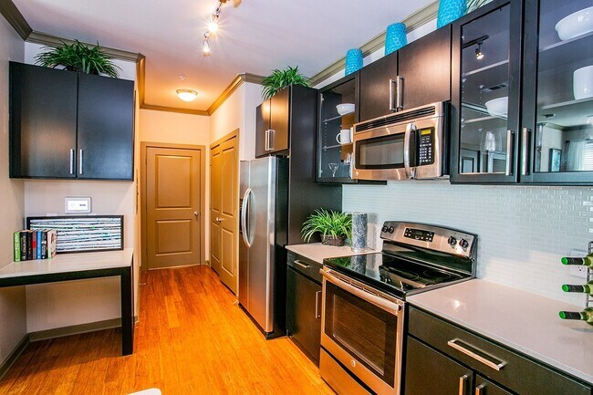 Foto del edificio - Save Up to $700 – Move-In Special!