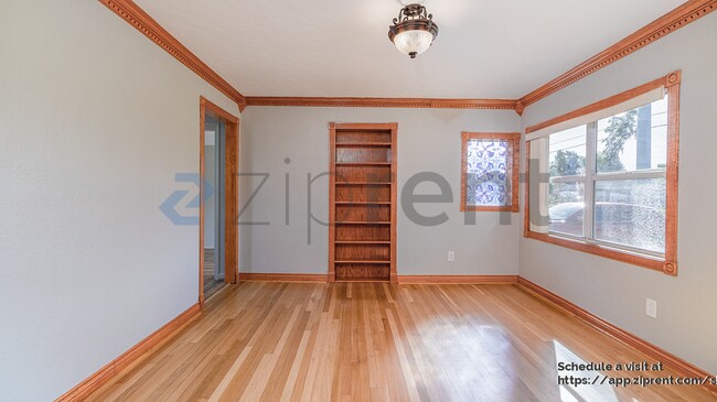 Foto del edificio - 3303 E Grant Ave