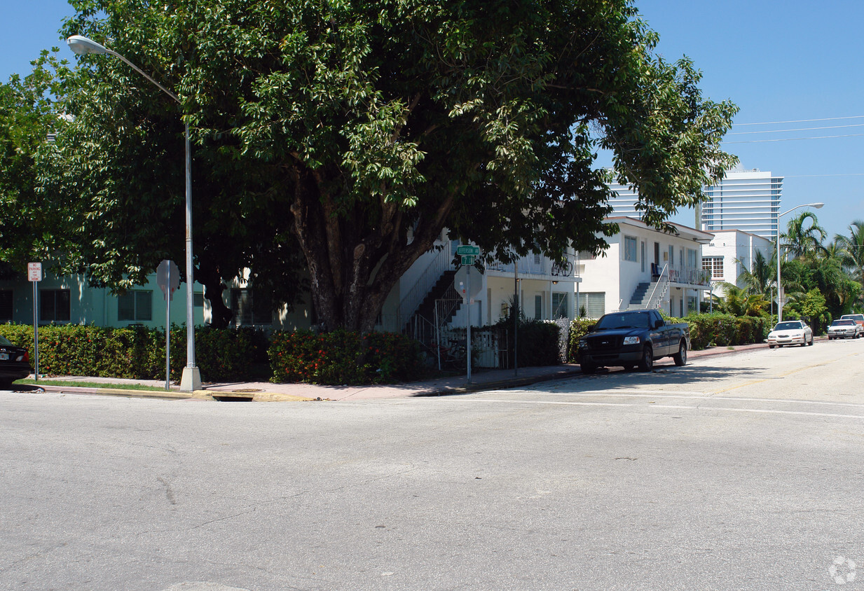 Primary Photo - 900-910 7th St