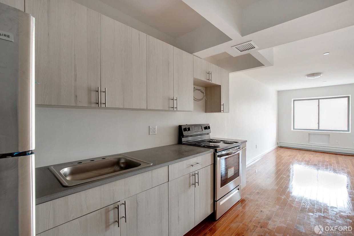 Primary Photo - 764 East 152nd Street