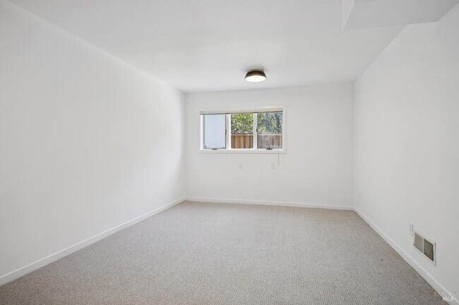 Building Photo - 59 Corte Toluca