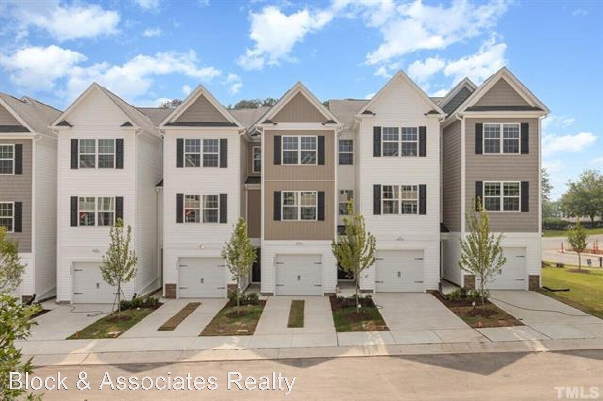 Foto principal - 3 br, 2.5 bath House - 5004 Jayden Dr.