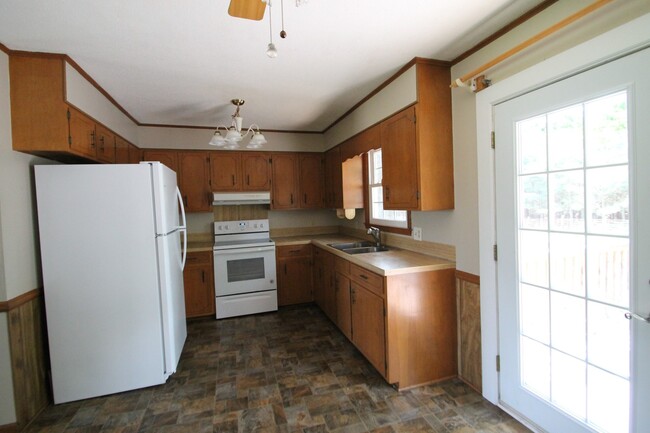 Building Photo - Exclusively Offered by Muse Realty, LLC