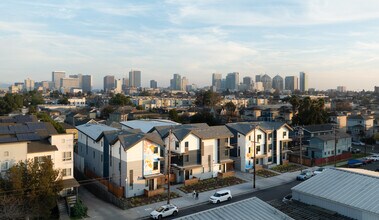 Building Photo - ArtHaus Chestnut