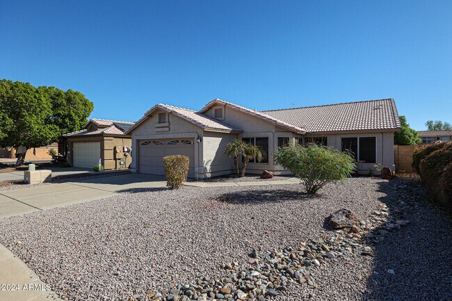 Building Photo - 16071 N 91st Dr