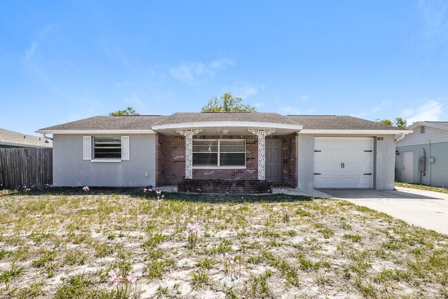 Building Photo - 11610 Meadow Dr