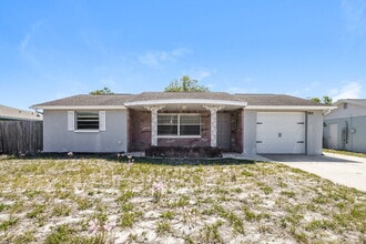 Building Photo - 11610 Meadow Dr