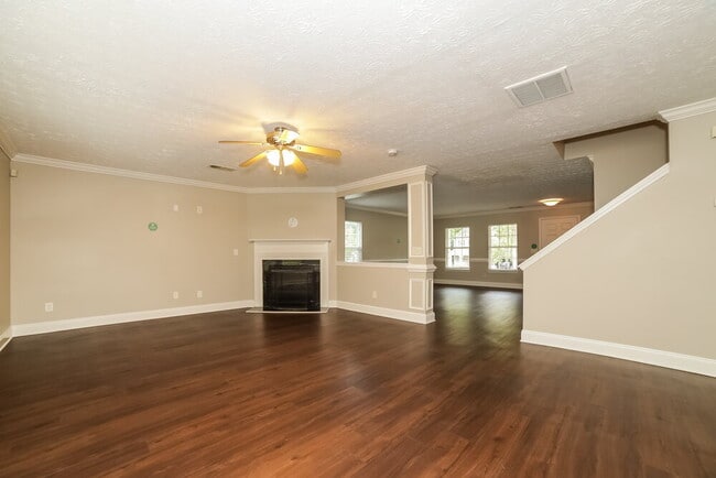 Building Photo - 311 Autumn Creek Dr