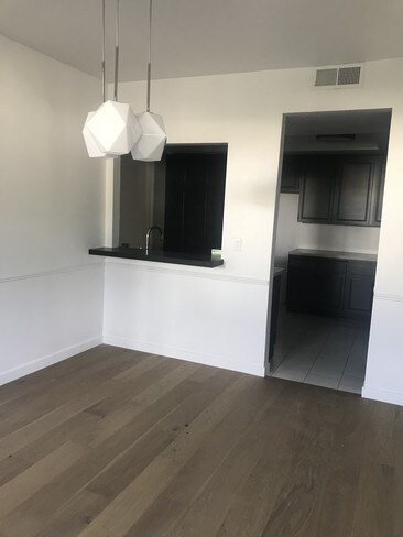 Foto del edificio - 15340 Albright St