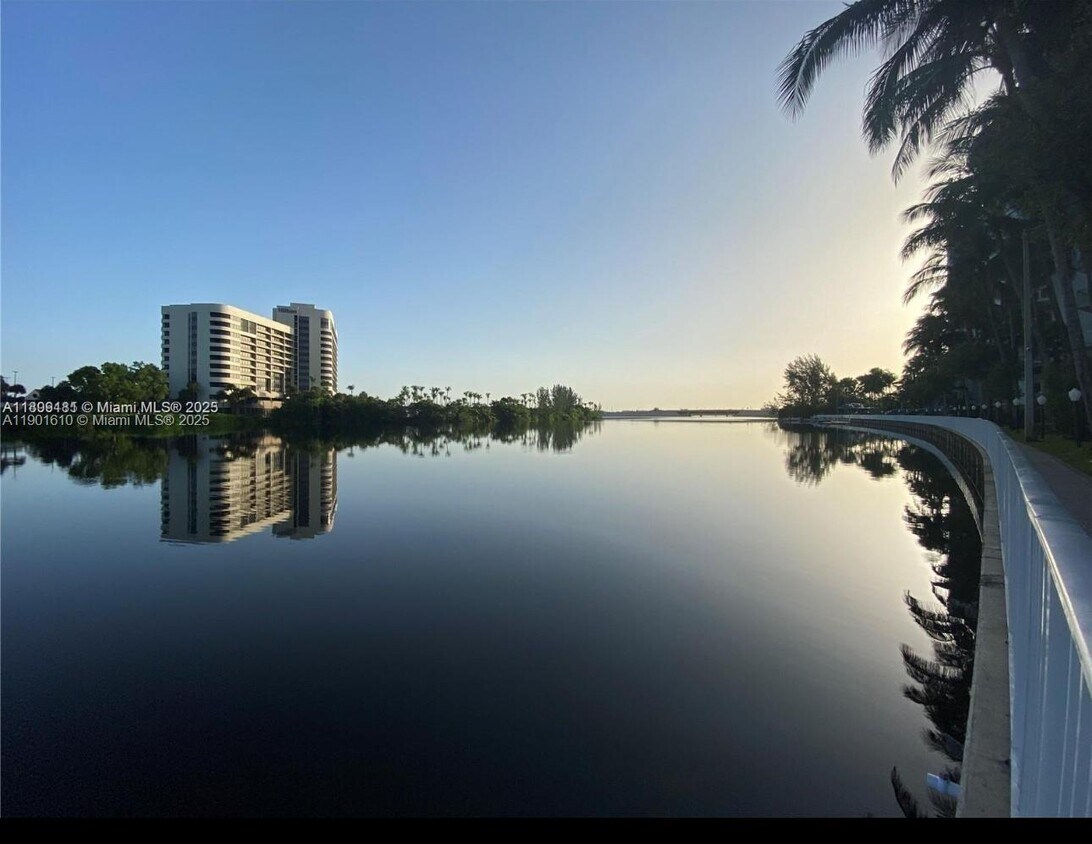 Foto principal - 5091 NW 7th St