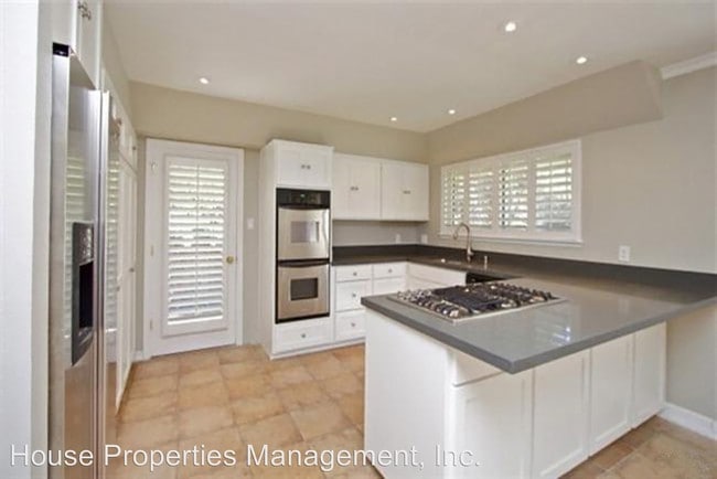 Building Photo - 21 Balclutha Dr