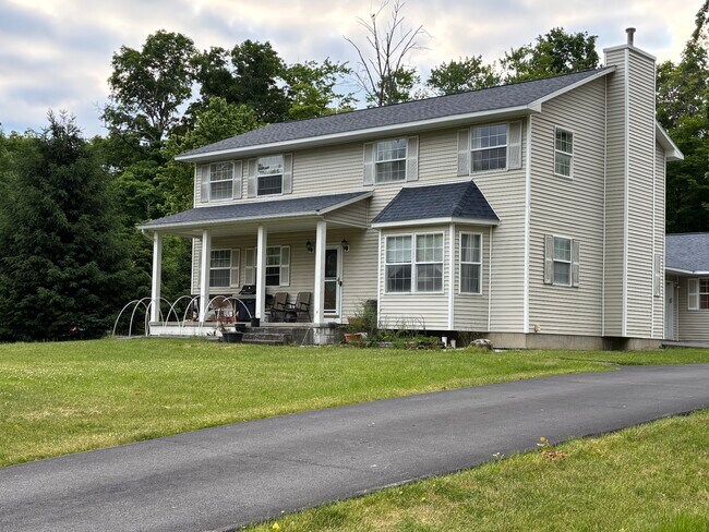 Foto del edificio - 296 Birchwood Dr N