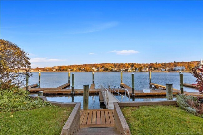 Foto del edificio - 229 Front St