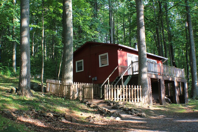 Building Photo - 1473 High Top Road